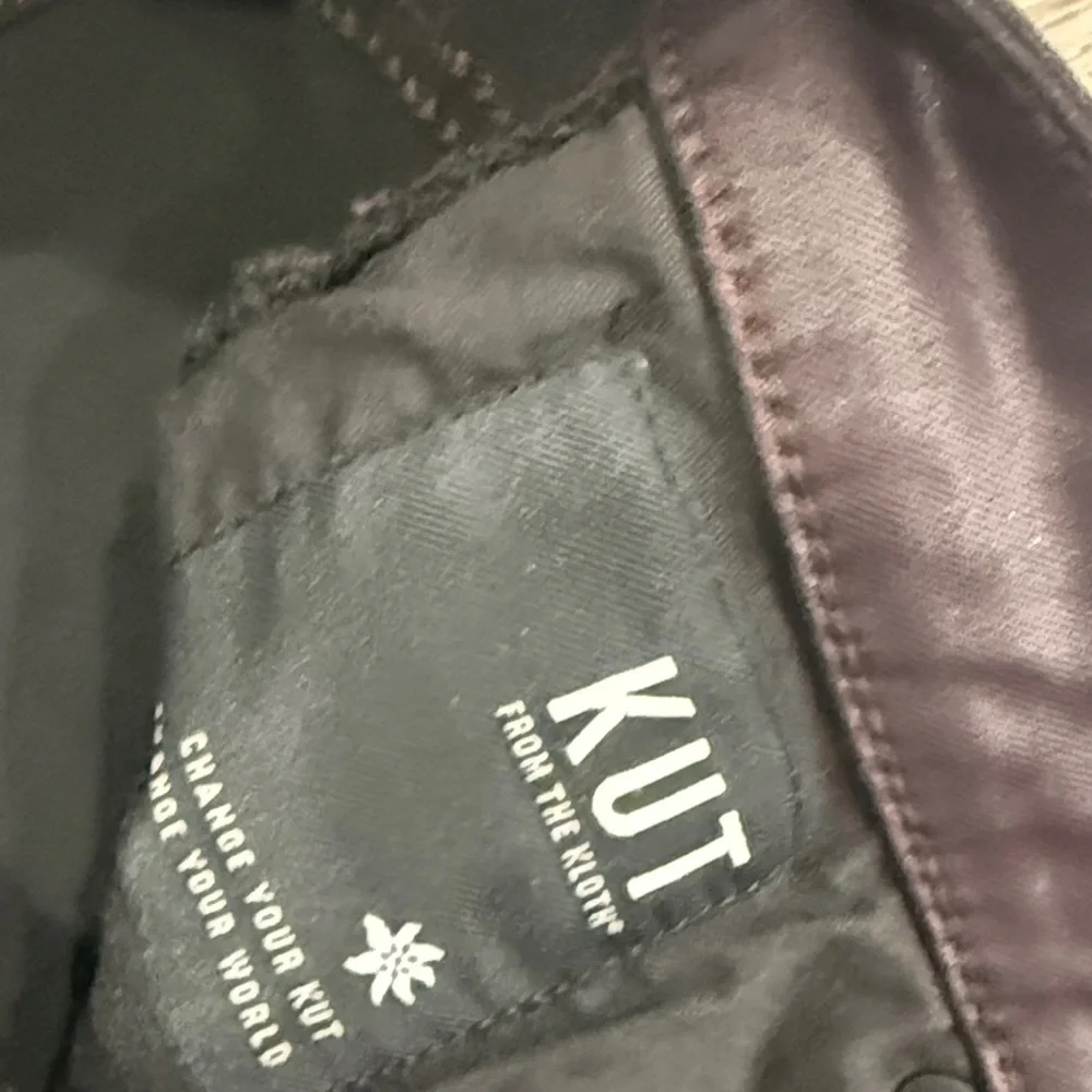 Kut from the Kloth High Rise Pants 12 Coated Stretchy Skinny Leg
